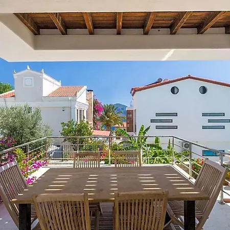 In Sleeps 8 Includes Swimming Pool Air Con And Wifi 1 Villa